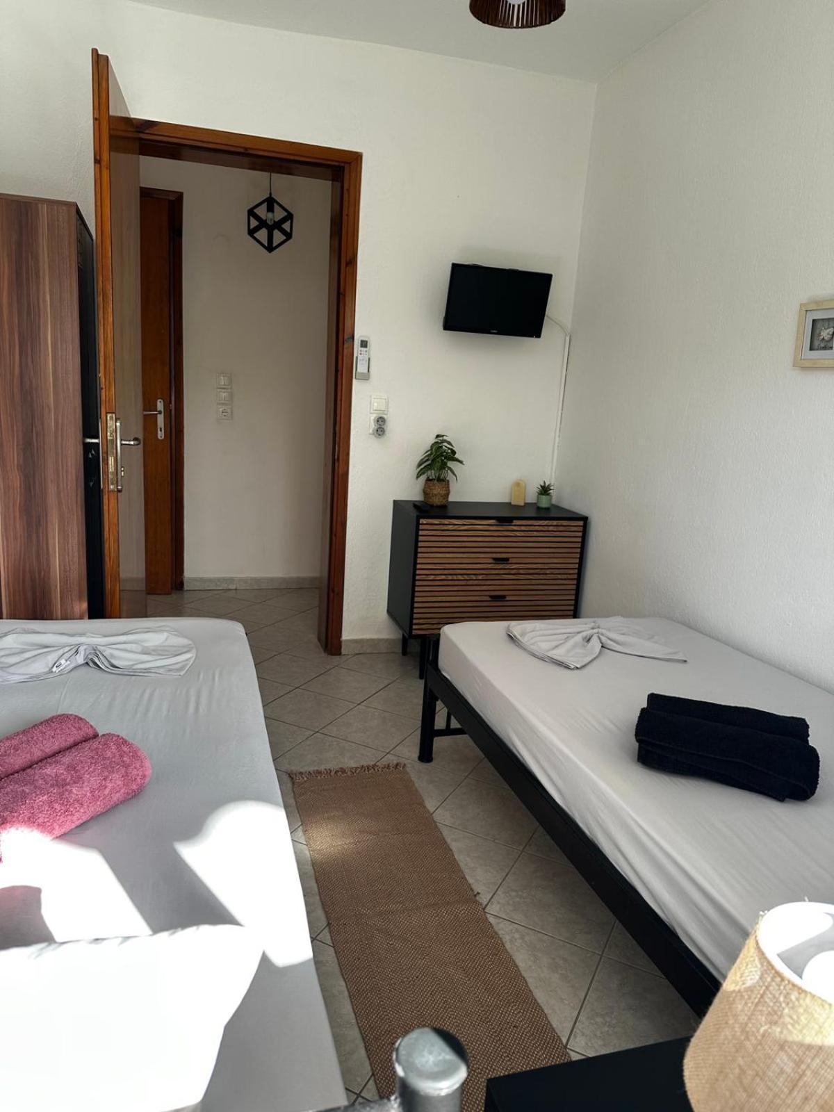 Elena Rooms-Apartments 艾斯普罗瓦塔 外观 照片
